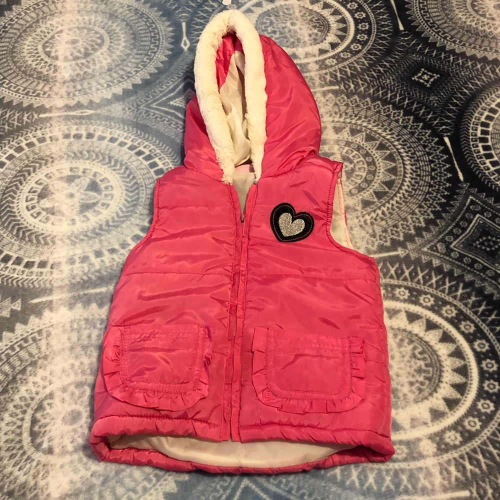 ❄️ 2/$16 ❄️ Young Hearts - Toddler Girls Vest